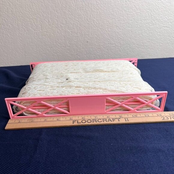 Vintage Off White Lace Trim 1.5 Inch Wide ~ New WITHOUT Tags - Picture 2 of 6